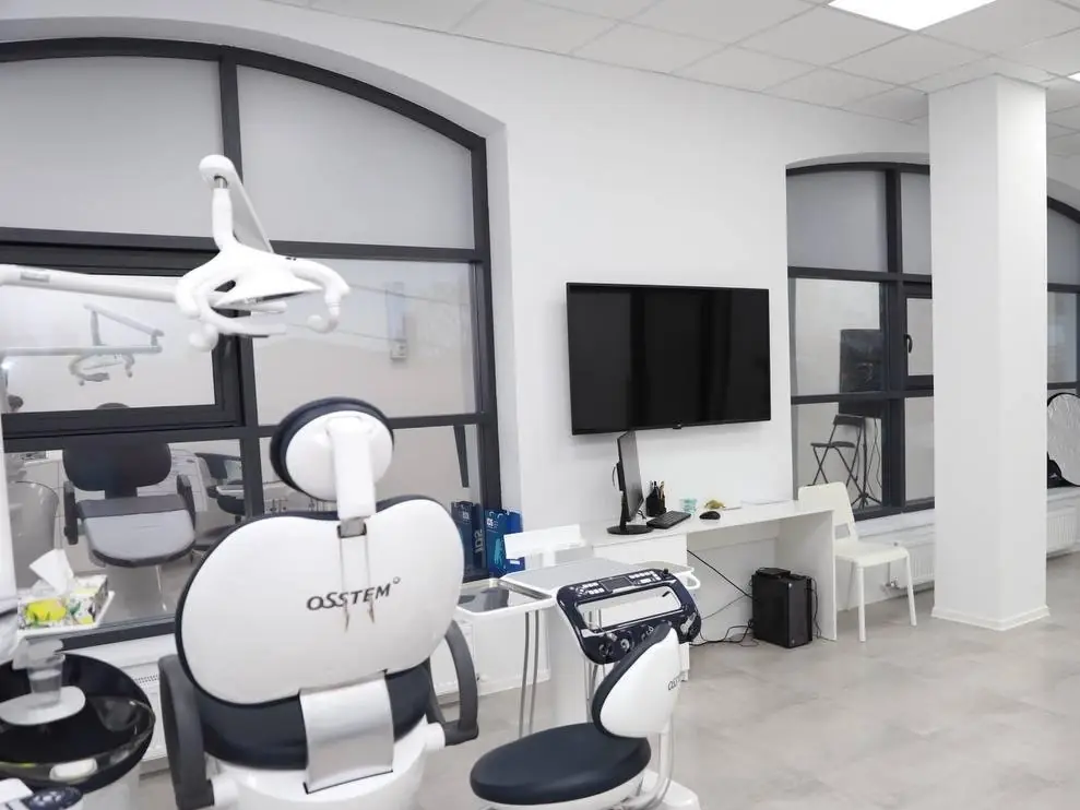 Стоматологическая установка Osstem в кабинете клиники «Стамус»